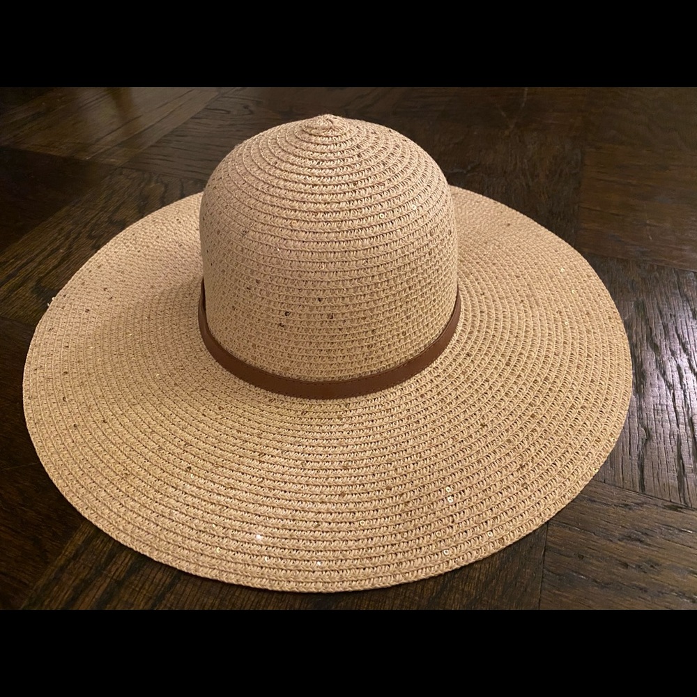 Beach hat - Picture 2 of 2